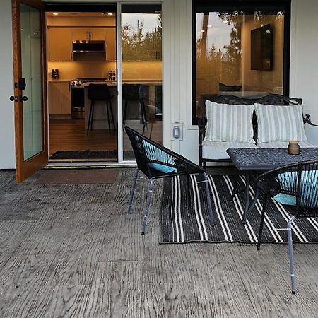Kelly'S Sunset Lake Retreat Shawnigan Lake エクステリア 写真